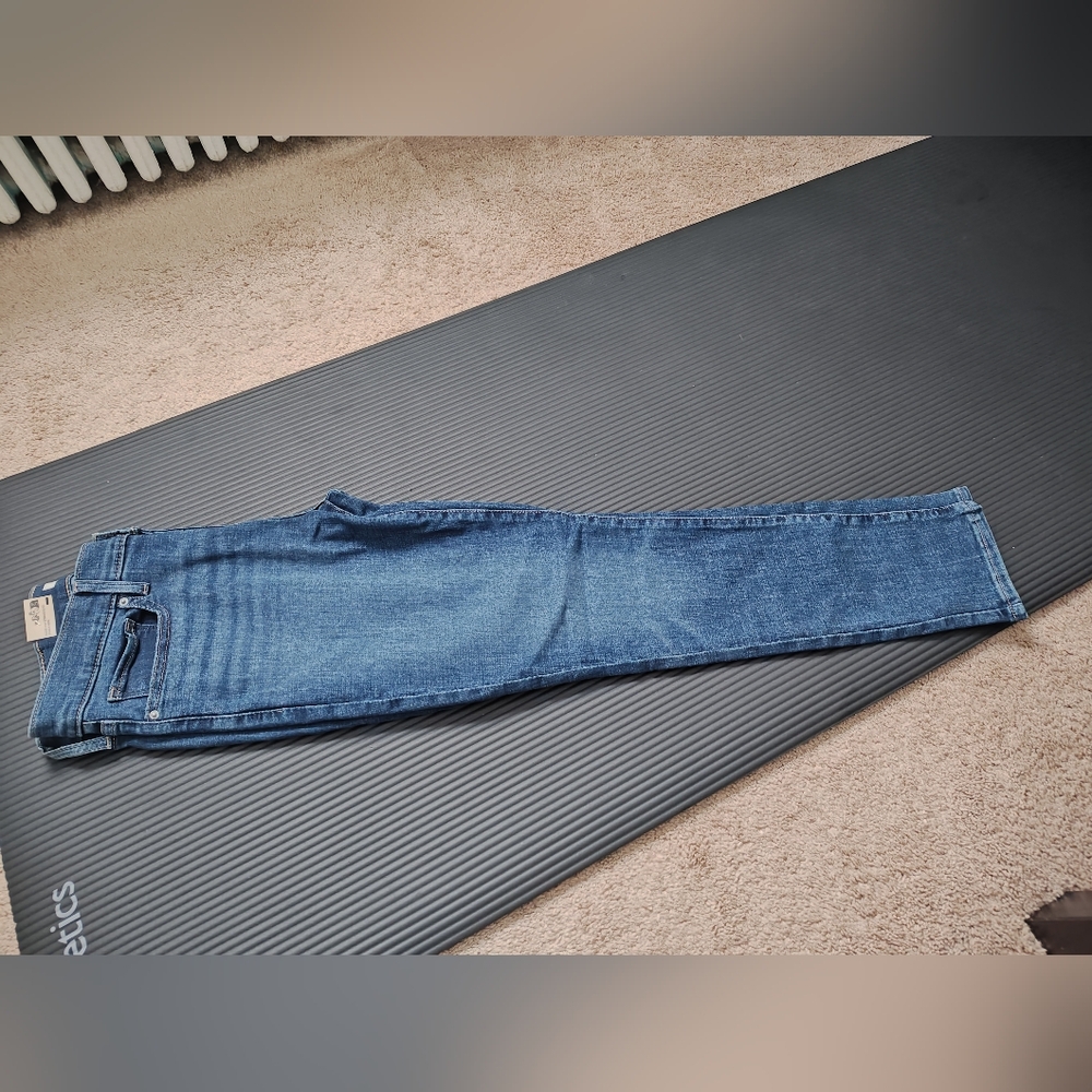 NWT Levi's 311 Shaping Skinny 27x28 - Picture 2 of 5
